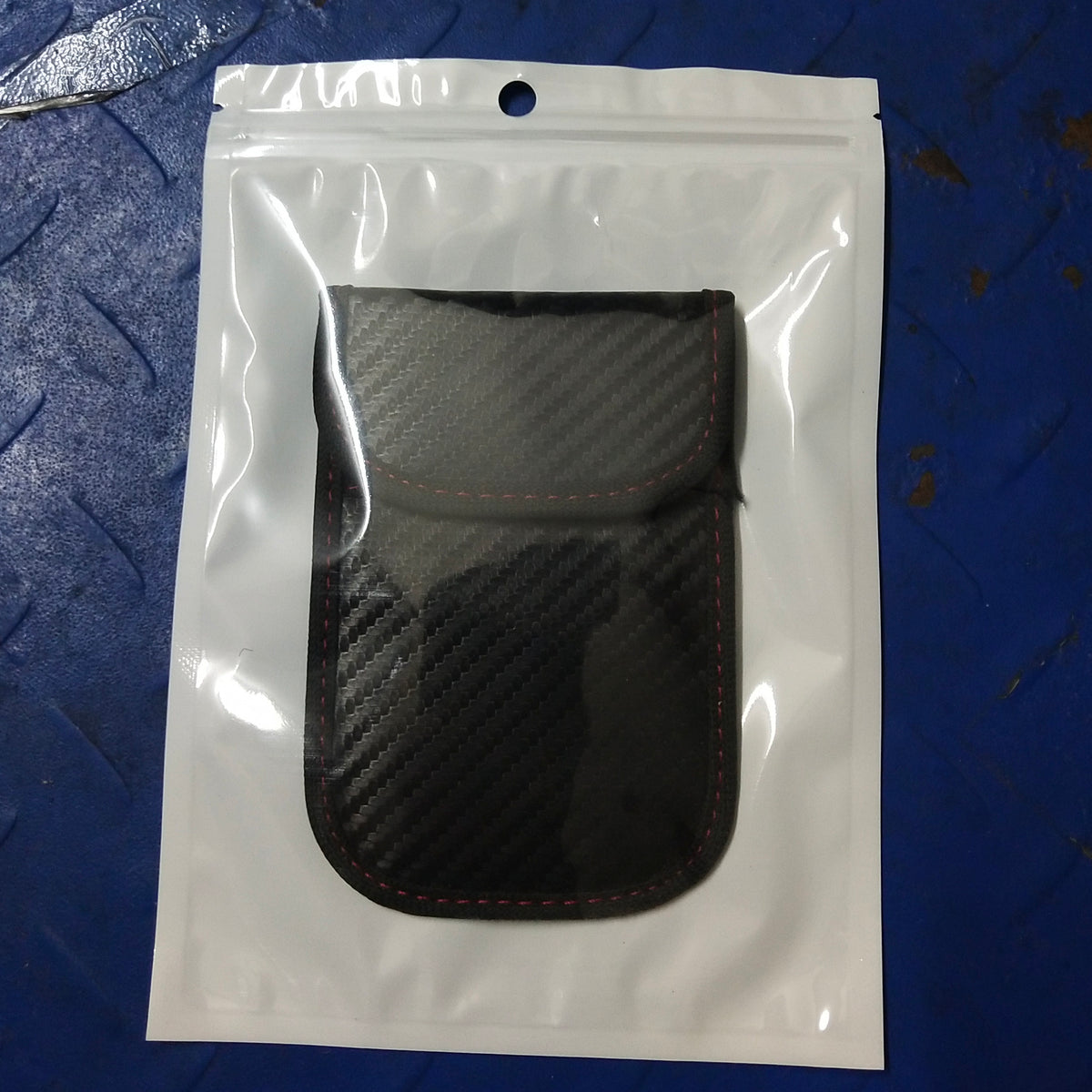 Faraday Key Fob Pouch | Signal Blocking Anti-Theft Car Key Case